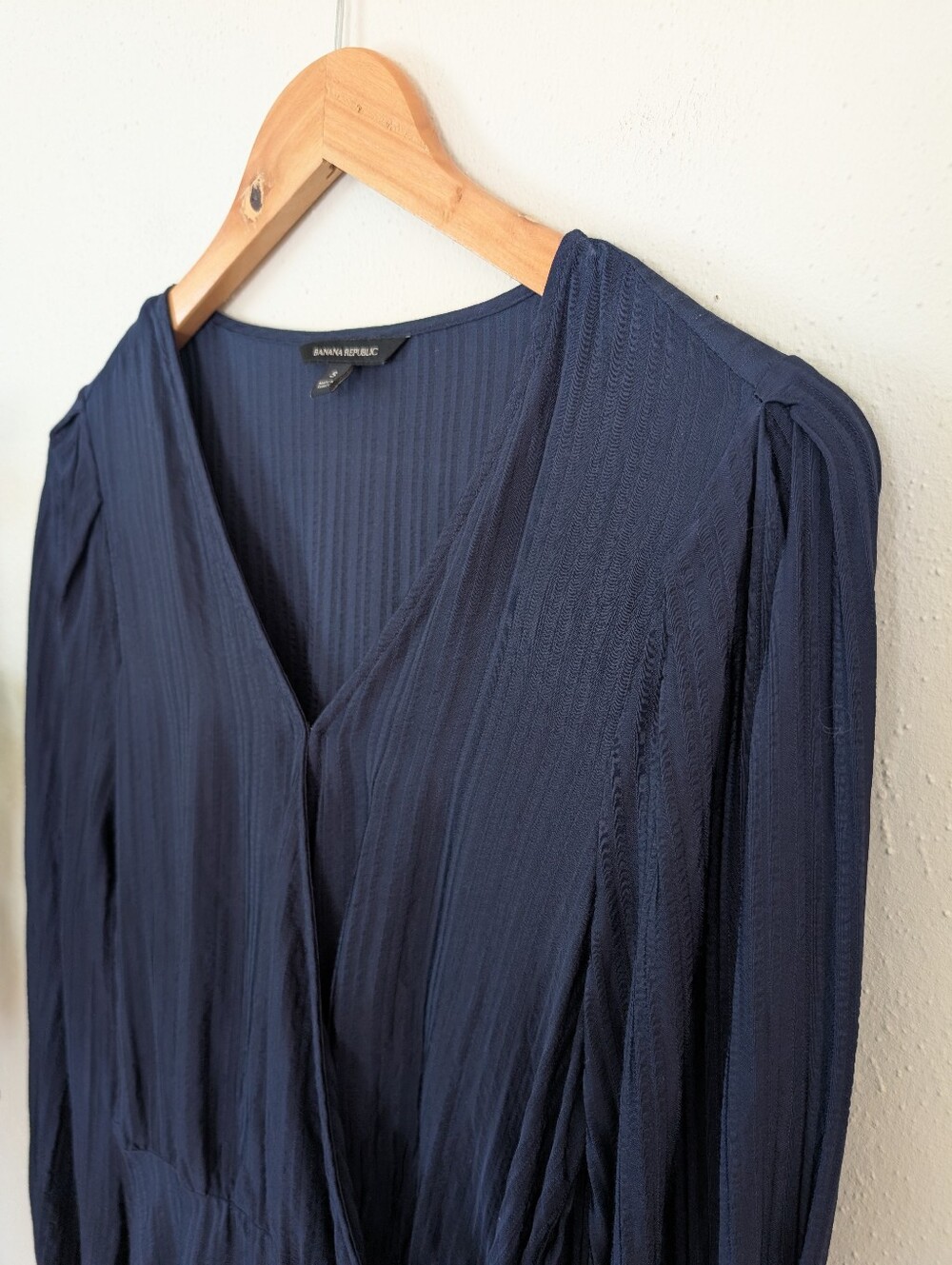 Banana Republic | Long Sleeve Jacquard Wrap Top Navy - Picture 2 of 7